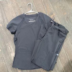 Med Couture Peaches Women's Raglan Top and yoga waist pant scrubs. Pewter, Small